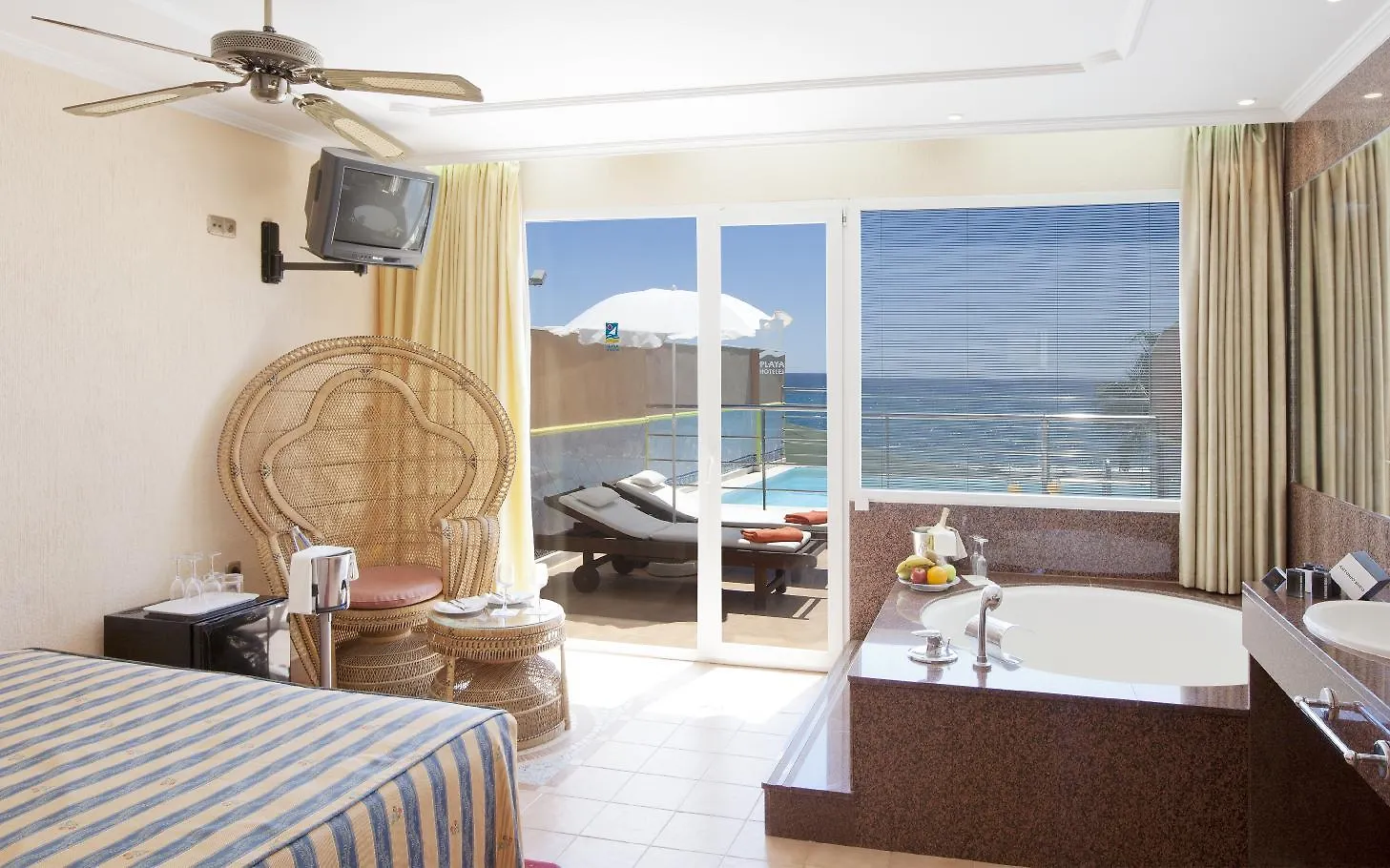 Hotel Playavera